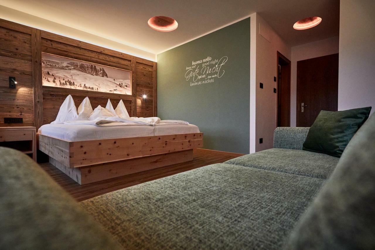 Hotel Garni Savoy Castelrotto Eksteriør billede